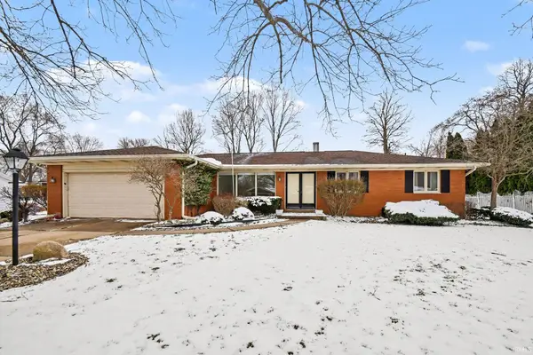 1372 Berkshire Drive, South Bend, IN 46614