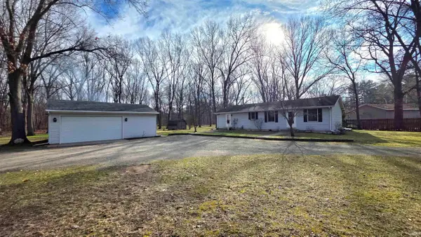 7816 N Clover Lane, Walkerton, IN 46574