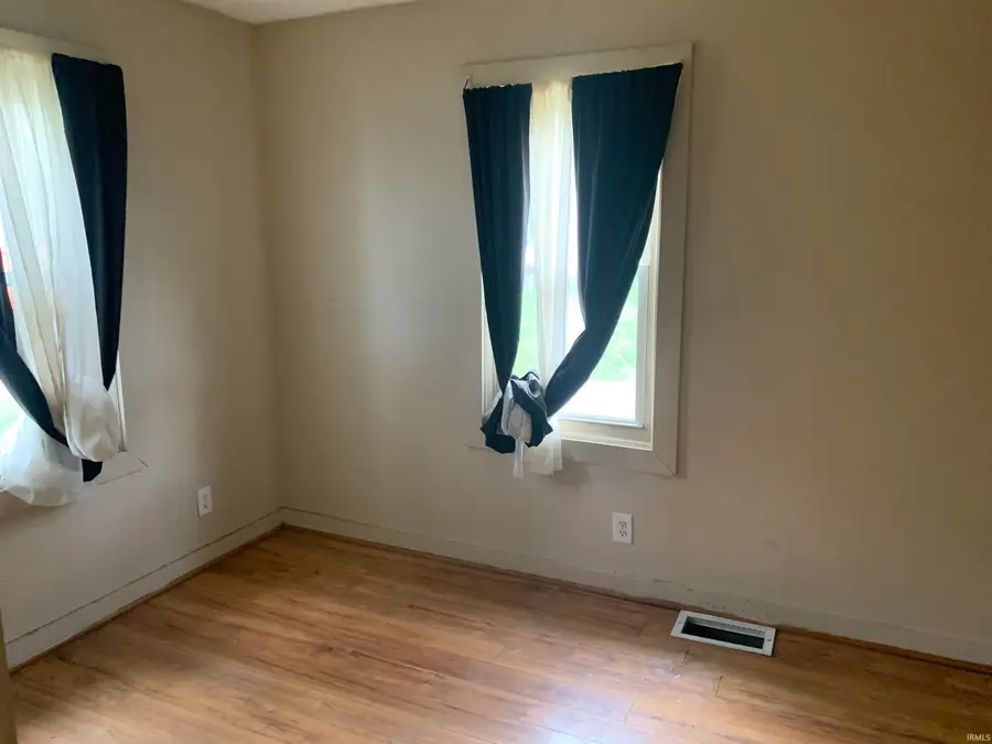 412 W Marion Street, Mishawaka, IN 46546 - #3