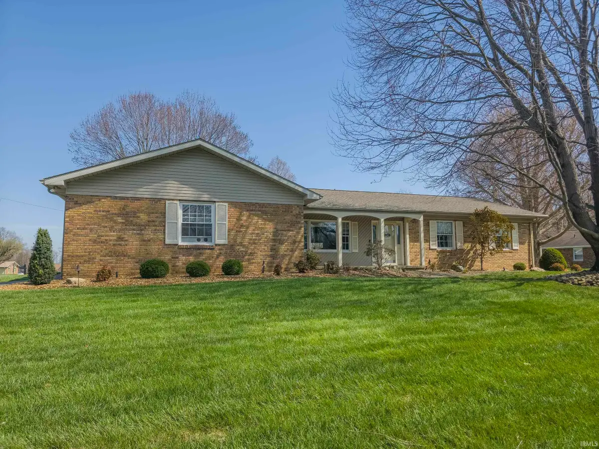 1433 Lisa Lane, Mount Carmel, IL 62863 - #1