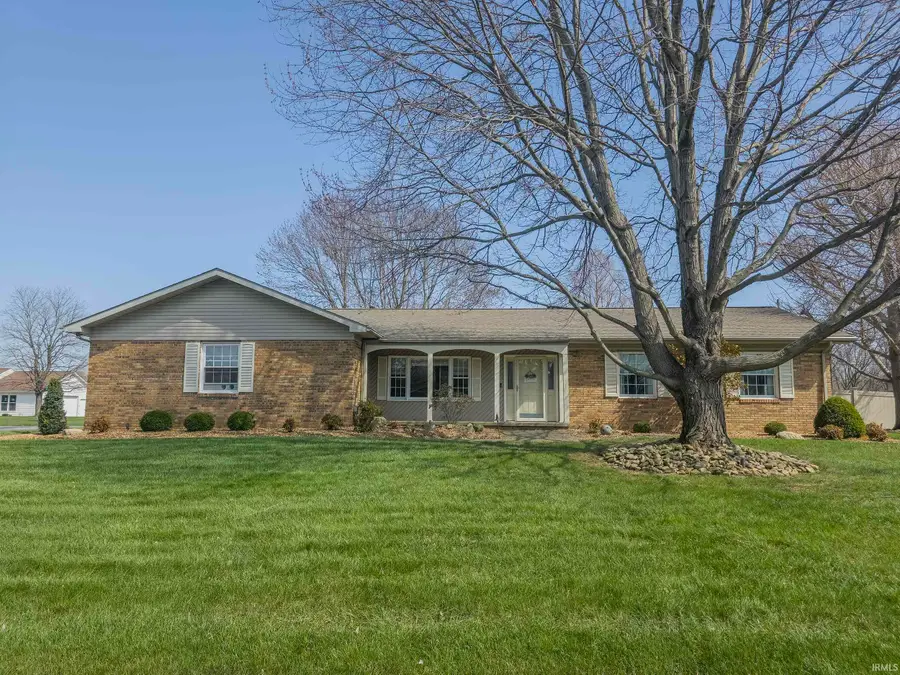 1433 Lisa Lane, Mount Carmel, IL 62863 - #2