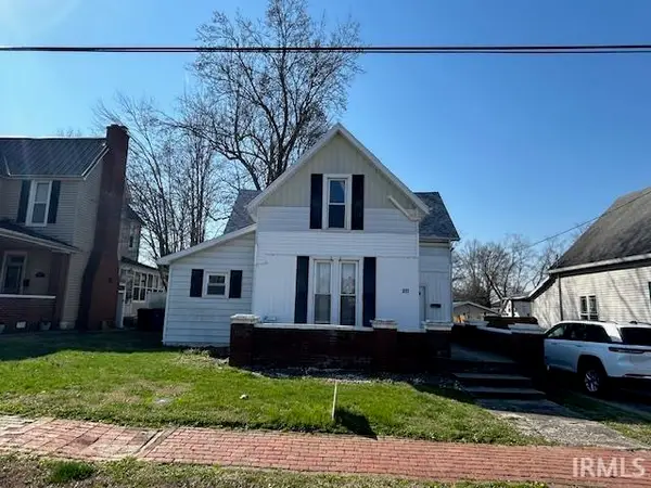 317 E Locust Street, Boonville, IN 47601