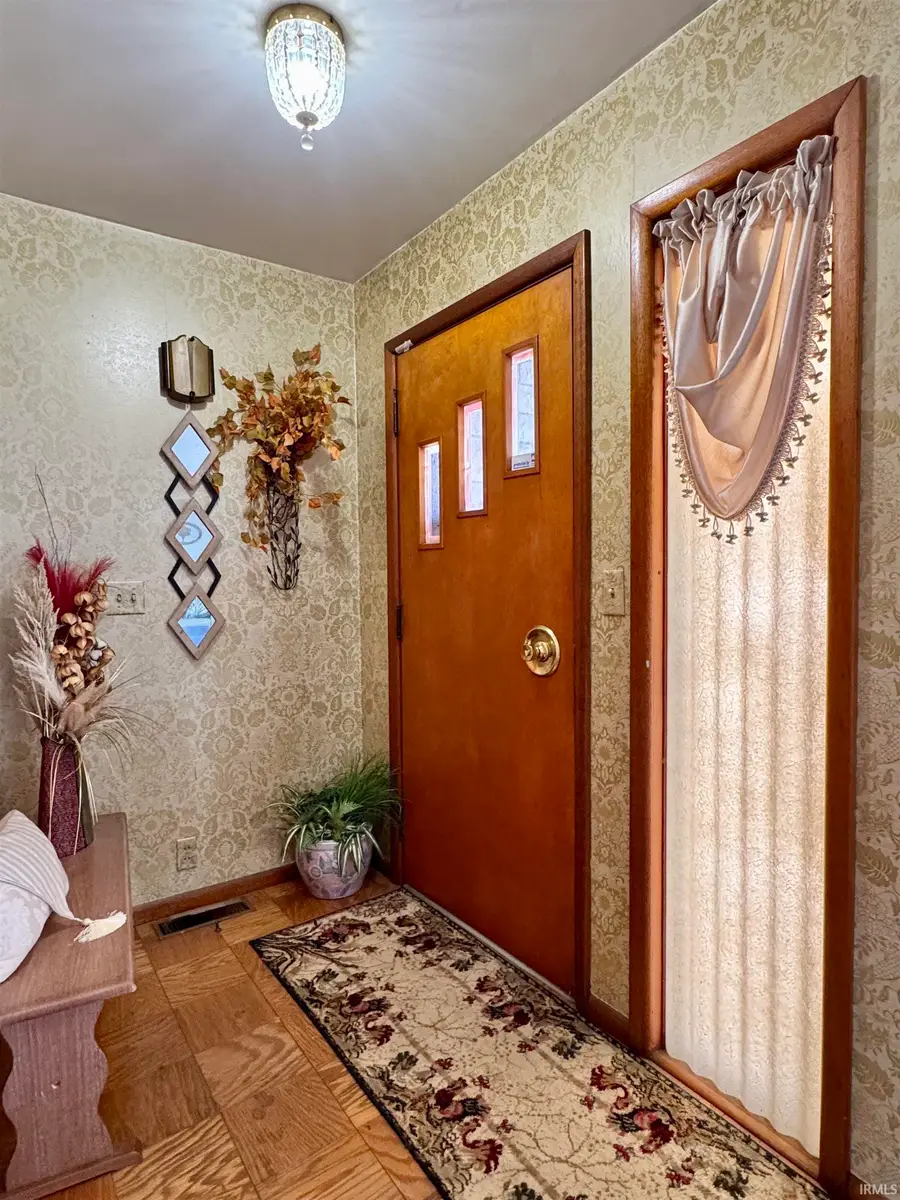 1202 N Sheridan Road, Marion, IN 46952 - #2