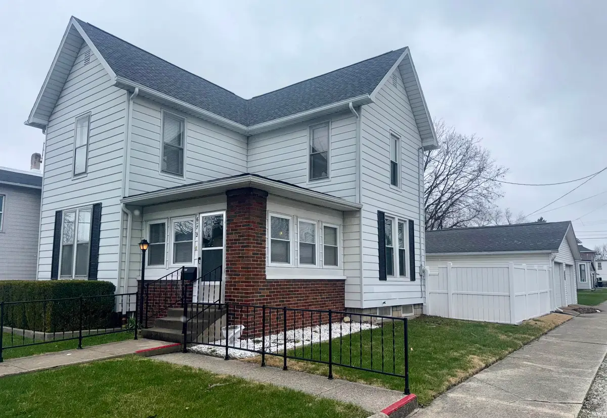 672 E Franklin Street, Huntington, IN 46750 - #1