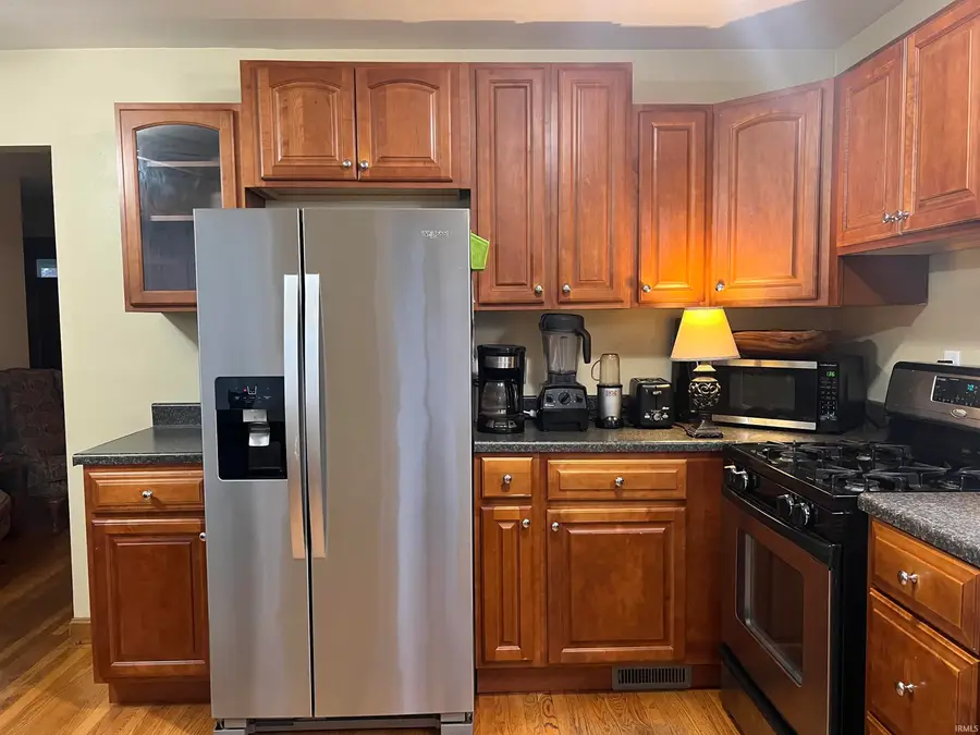 530 Chippewa Street, Jeffersonville, IN 47130 - #2