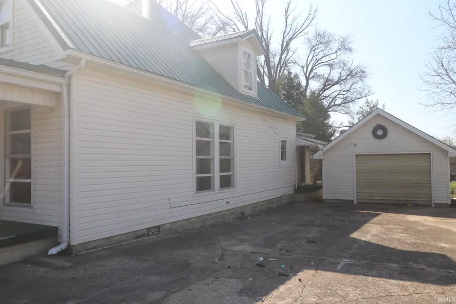 405 SW 3rd Street, Loogootee, IN 47553 - #3
