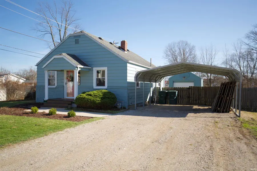 207 W Harvard Avenue, Muncie, IN 47303 - #3