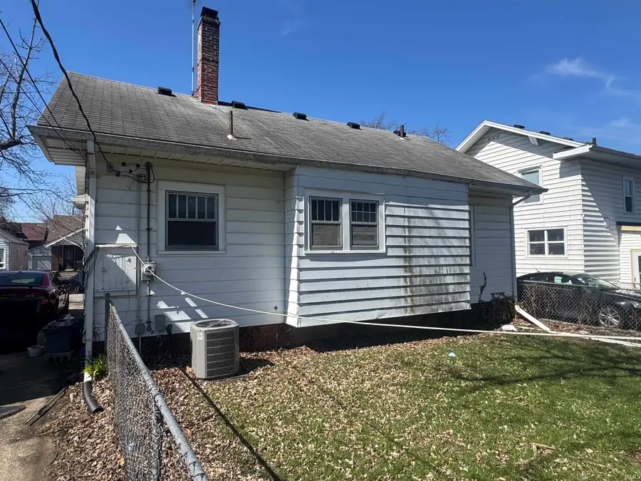 4427 Kenilworth Street, Fort Wayne, IN 46806 - #2