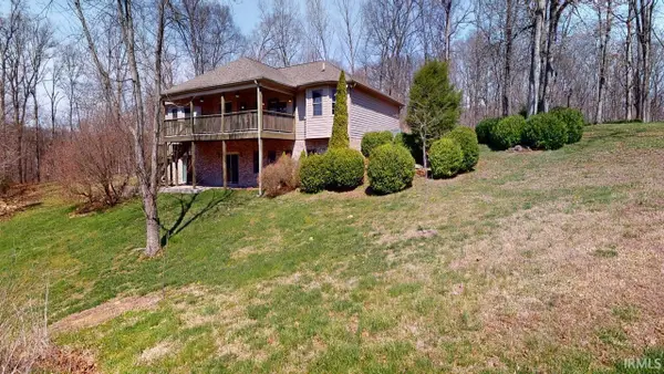 8920 W Michael Drive, Huntingburg, IN 47542