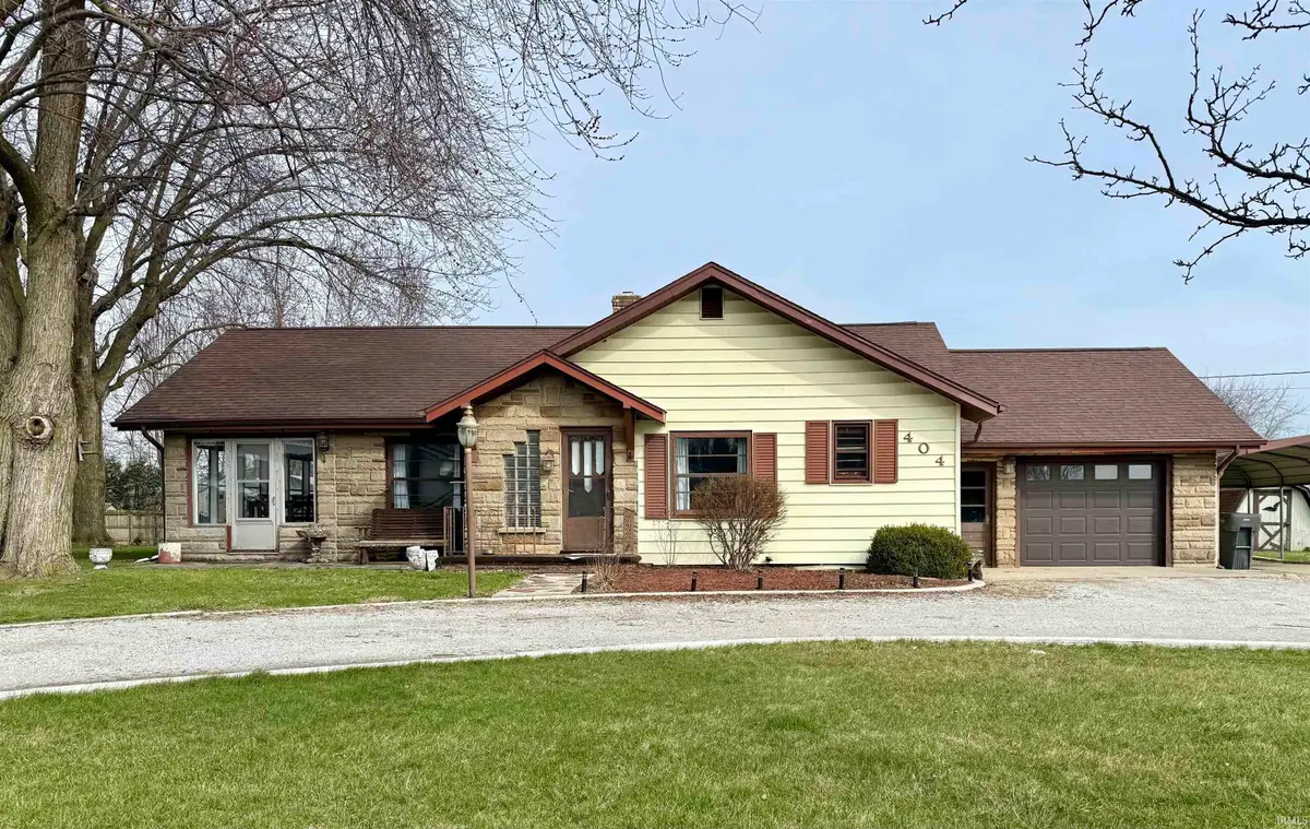 404 W Lake Street, Topeka, IN 46571 - #1