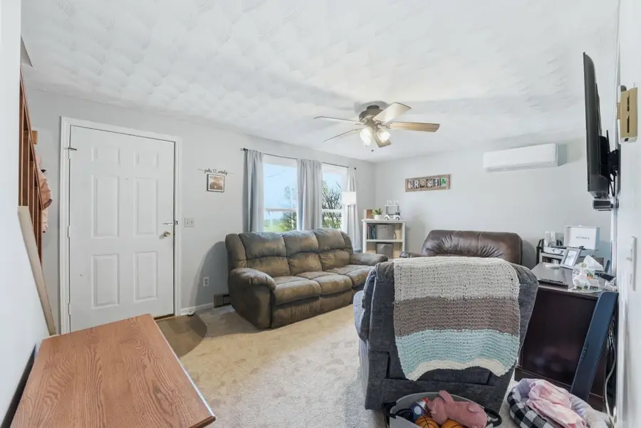 889 Hitzfield Street, Huntington, IN 46750 - #3