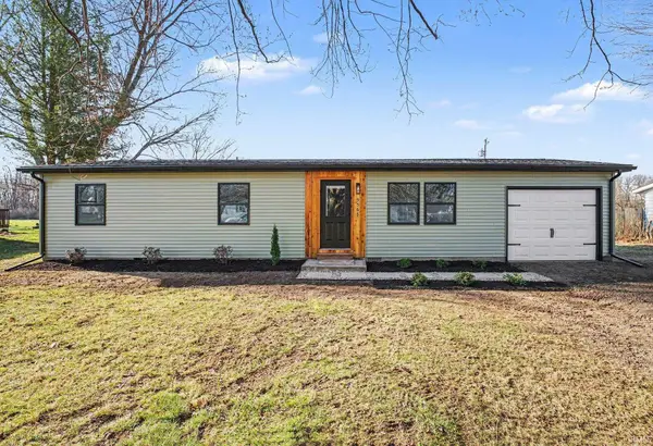 9565 E Wawasee Lane, Syracuse, IN 46567