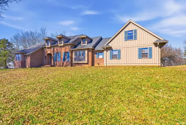 8928 Mccutchan Place, Evansville, IN 47725