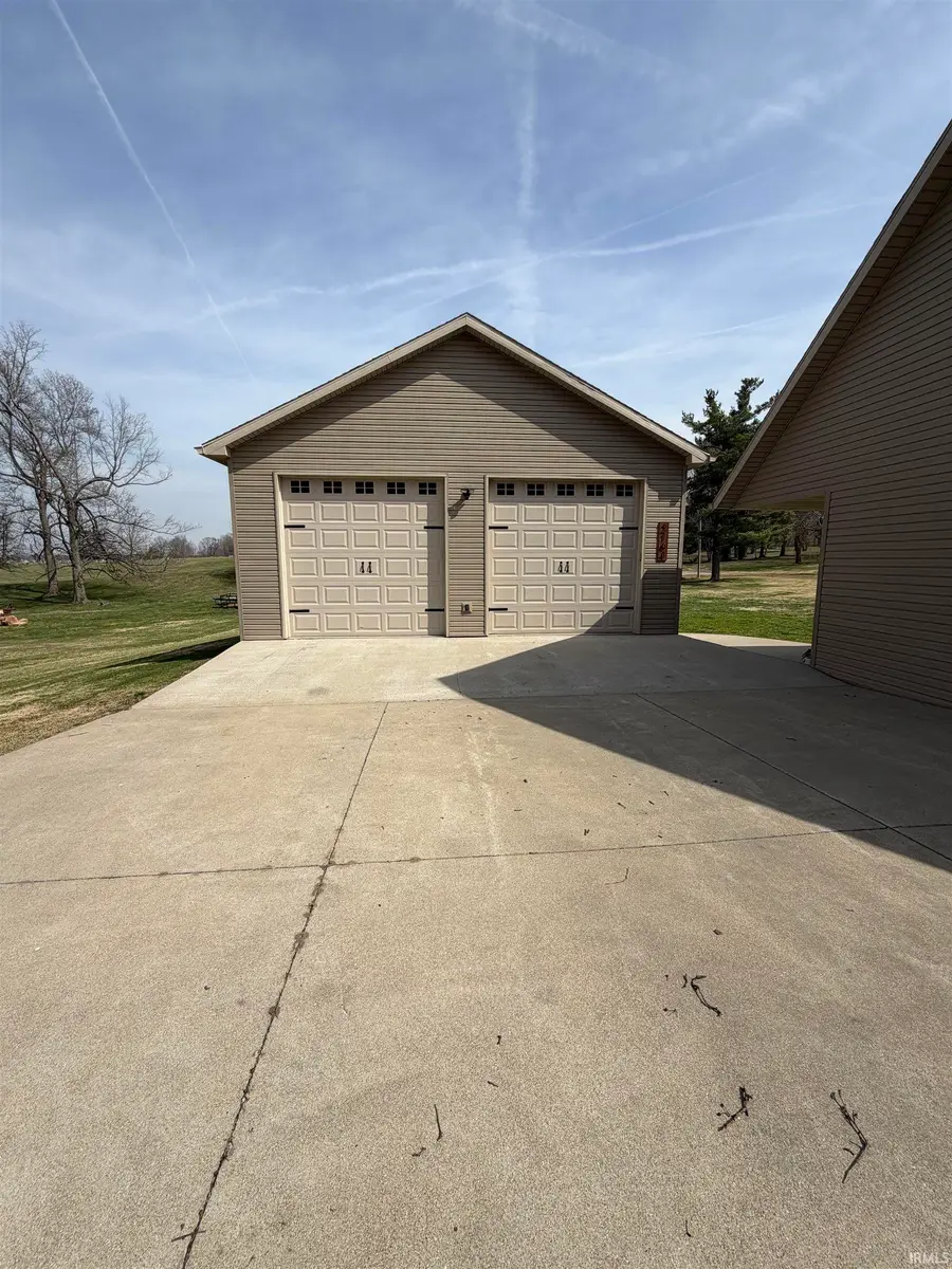 2164 S 1200 E, Oakland City, IN 47660 - #3