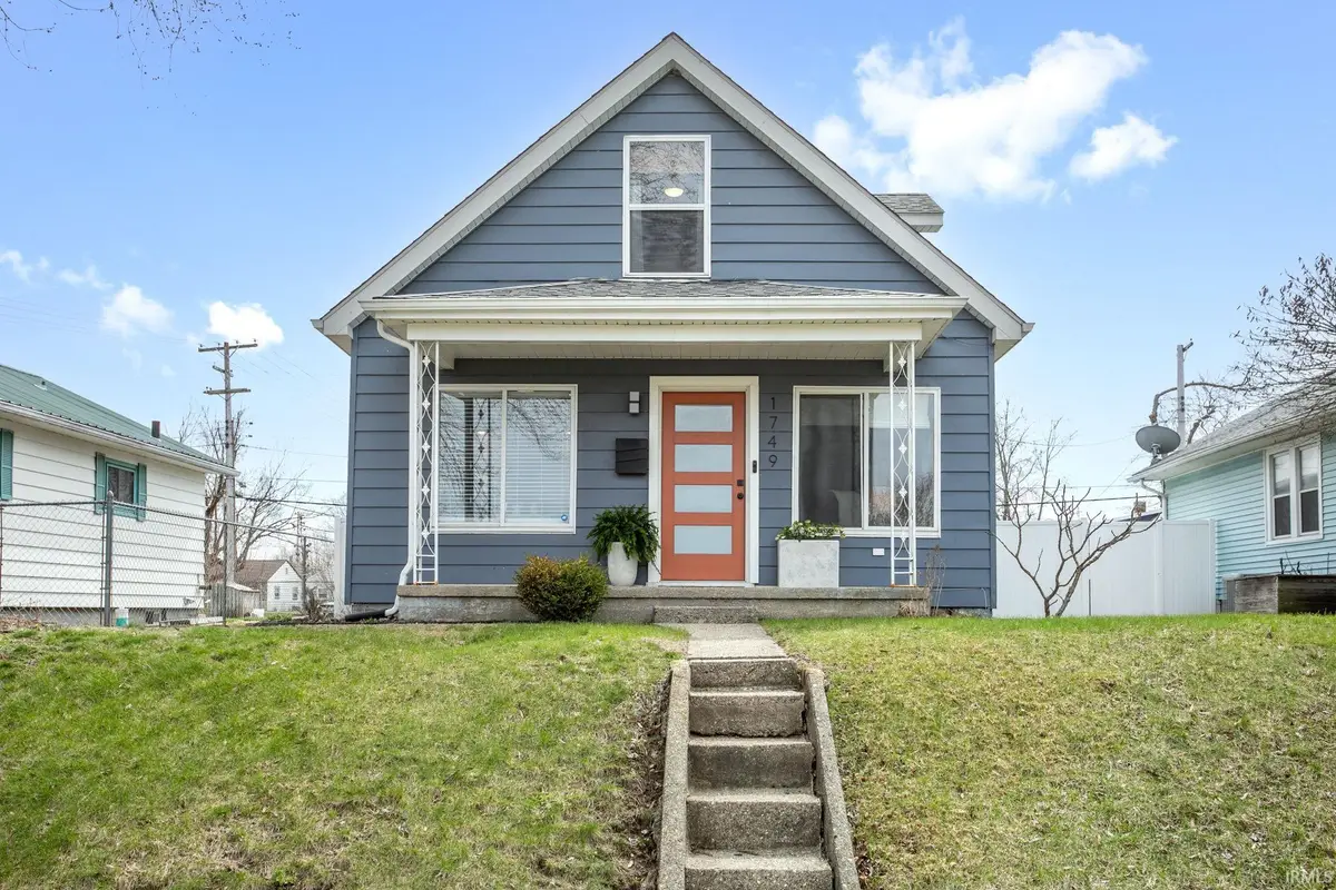1749 Linden Avenue, Mishawaka, IN 46544 - #1