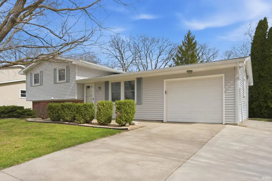 304 Iwo Street, Auburn, IN 46706 - #2