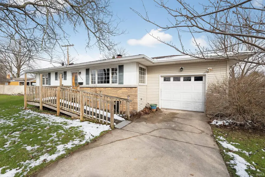 2609 Anzio Avenue, South Bend, IN 46615 - #2