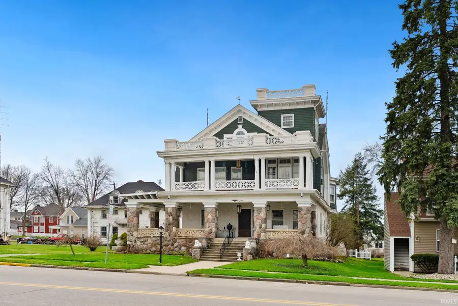 206 S Main Street, Ligonier, IN 46767 - #2