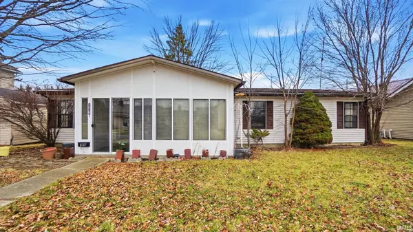 129 S Van Scoyoc Street, Avilla, IN 46710