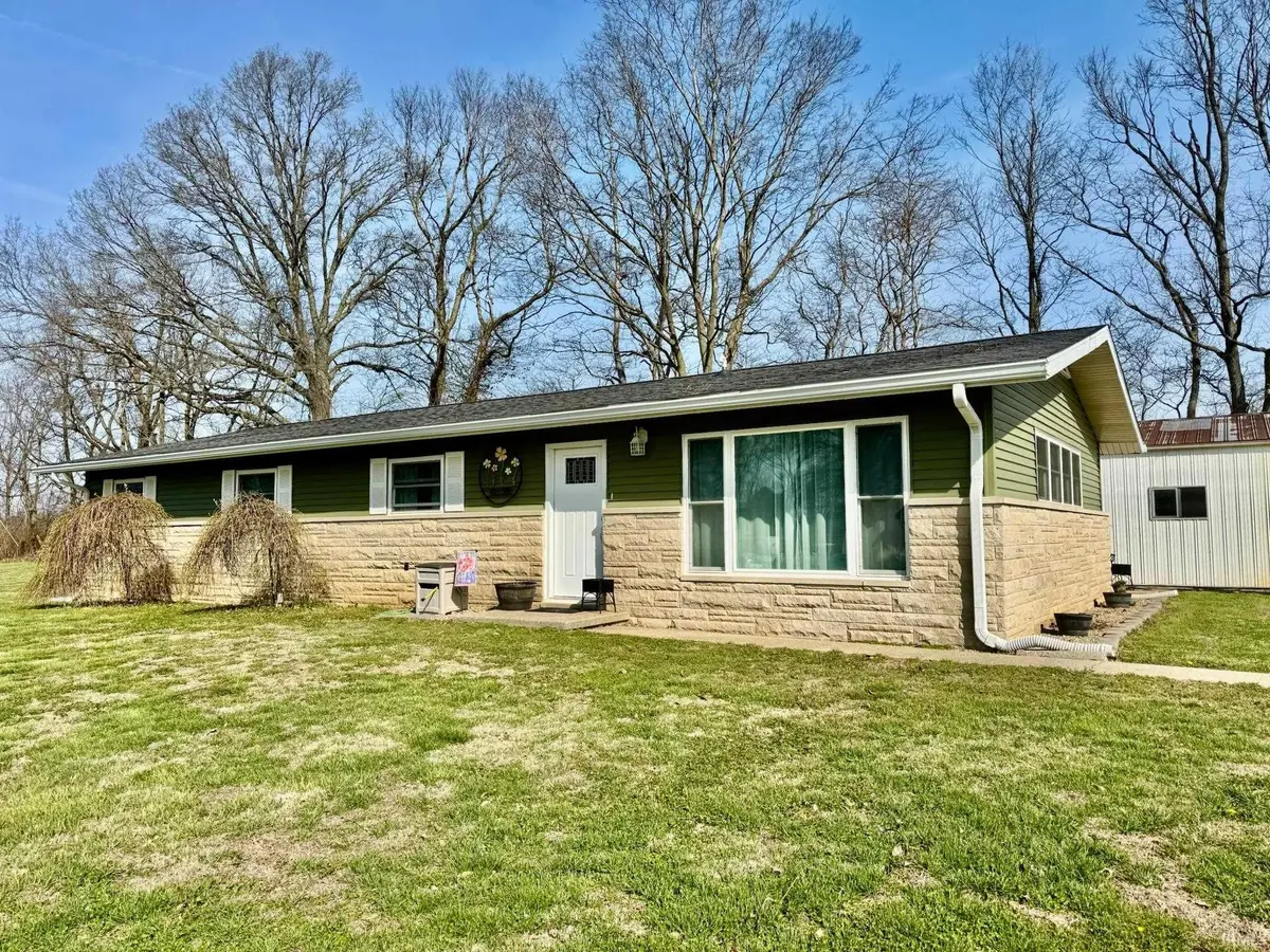 108 N Oak Street, Orleans, IN 47452 - #1