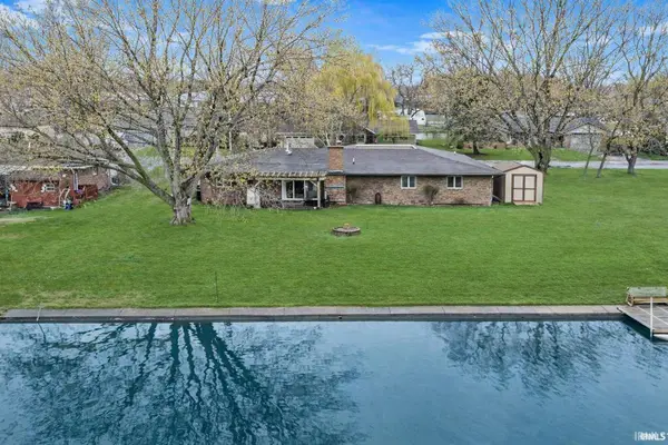 2204 Bluewater Drive, Warsaw, IN 46580