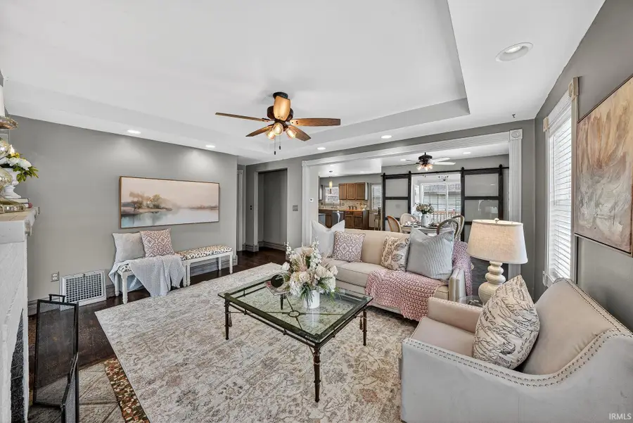 1009 E Mishawaka Avenue, Mishawaka, IN 46544 - #2