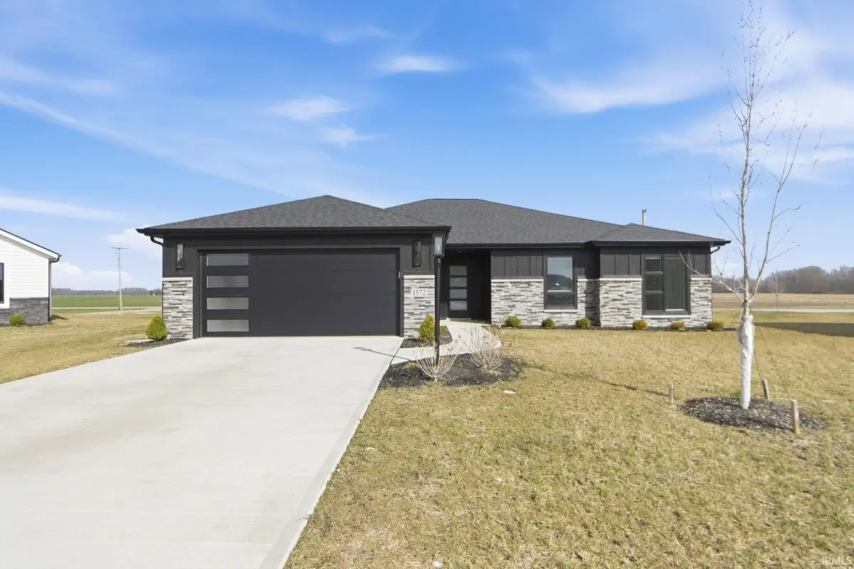 1572 Lagonda Trail, Fort Wayne, IN 46818 - #1