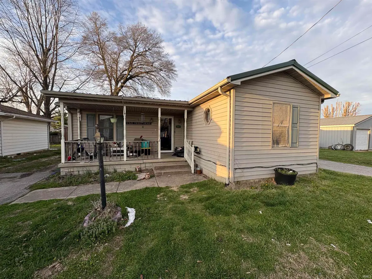 823 W Wood Street, Princeton, IN 47670 - #1