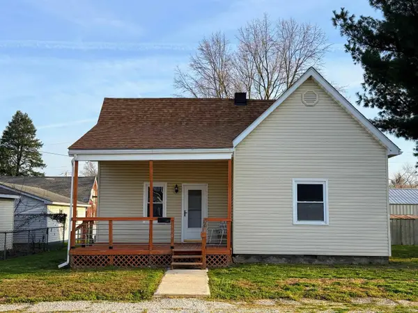 1104 Axtel Avenue, Washington, IN 47501