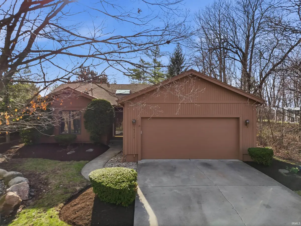 9715 Woodland Ridge East, Fort Wayne, IN 46804 - #1