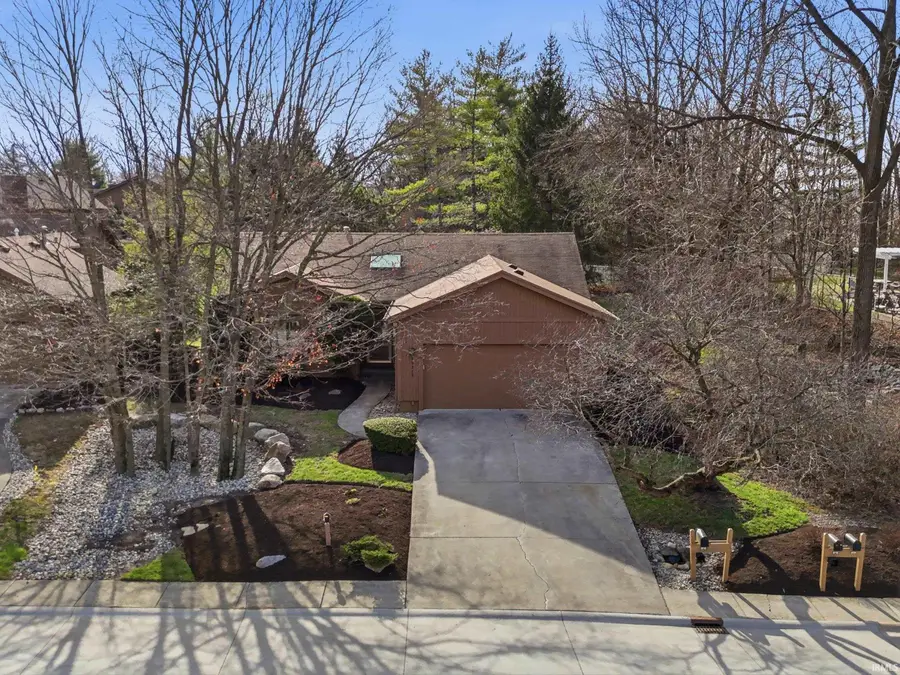 9715 Woodland Ridge East, Fort Wayne, IN 46804 - #2