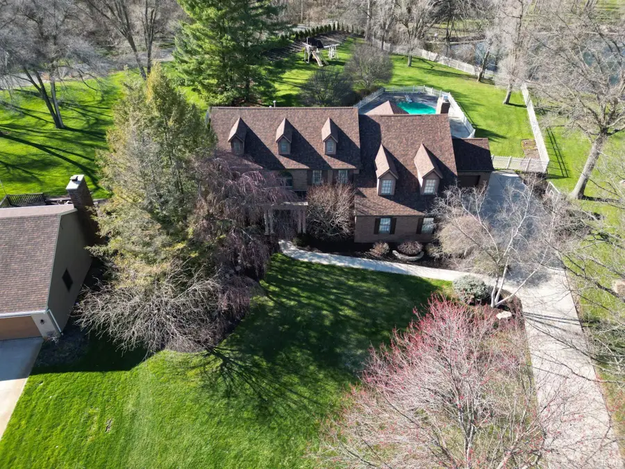 54511 Hunters Court, Elkhart, IN 46514 - #2