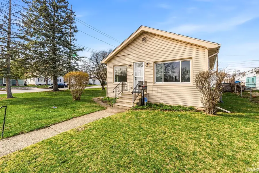 1002 E Broadway Street, Mishawaka, IN 46545 - #2