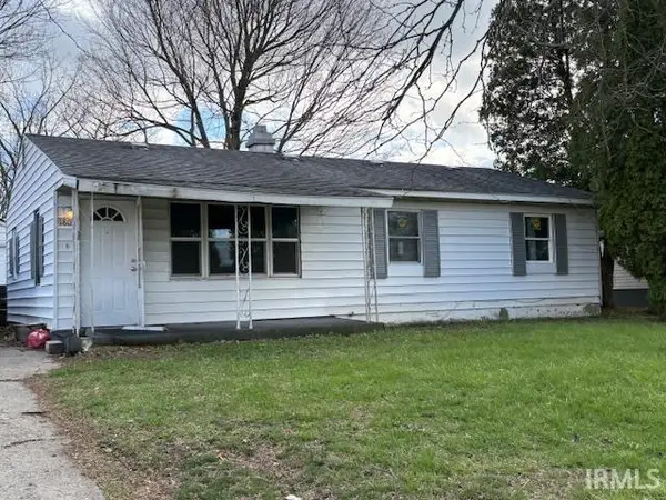 1805 E Carver Drive, Muncie, IN 47303