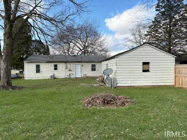 1805 E Carver Drive, Muncie, IN 47303 - #3