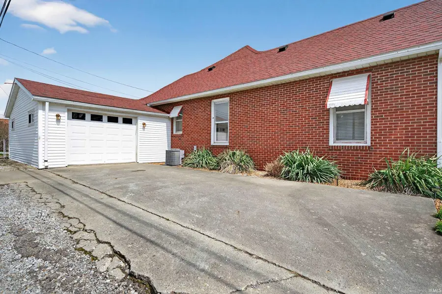 122 E Adams Street, Tipton, IN 46072 - #3