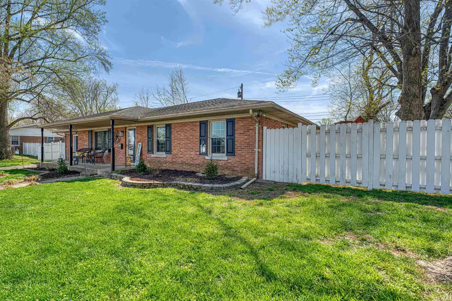718 Davis Drive, Mount Vernon, IN 47620 - #2