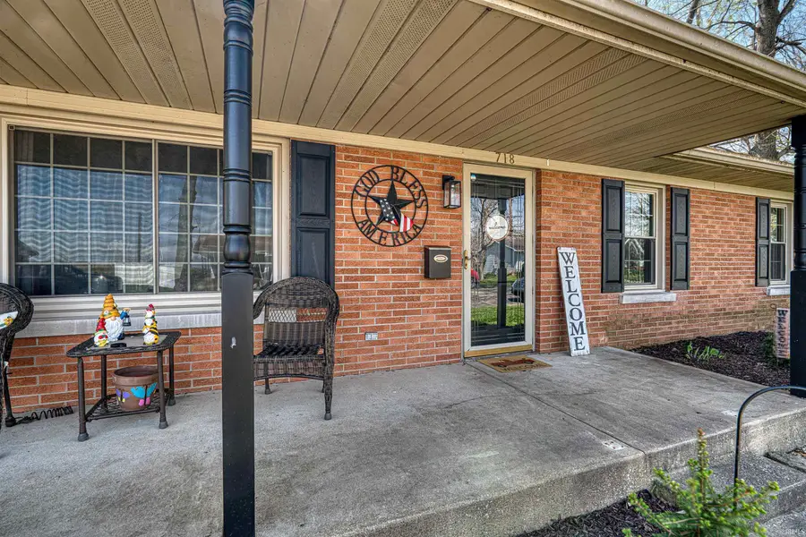 718 Davis Drive, Mount Vernon, IN 47620 - #3