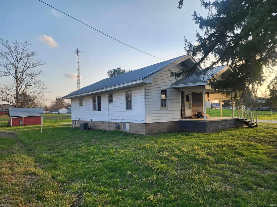 516 John Street, Plainville, IN 47568 - #2