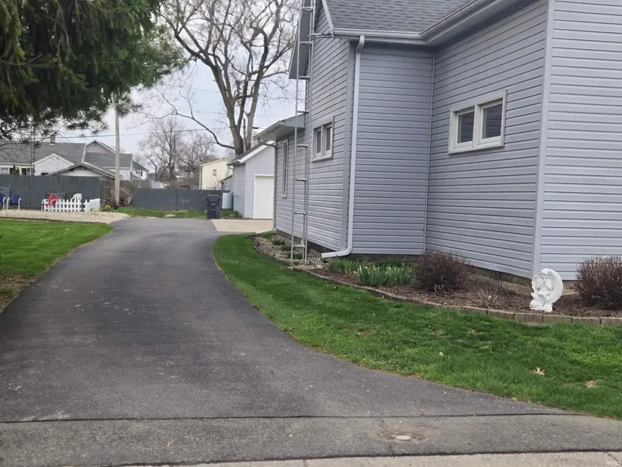 324 W Jay Street, Dunkirk, IN 47336 - #3