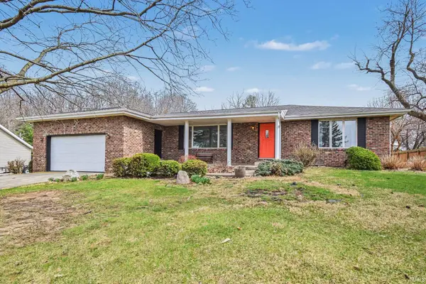 12060 N Woodlawn Acres Drive, Syracuse, IN 46567