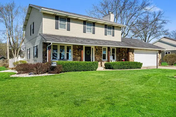 1056 Parkwood Drive, Nappanee, IN 46550