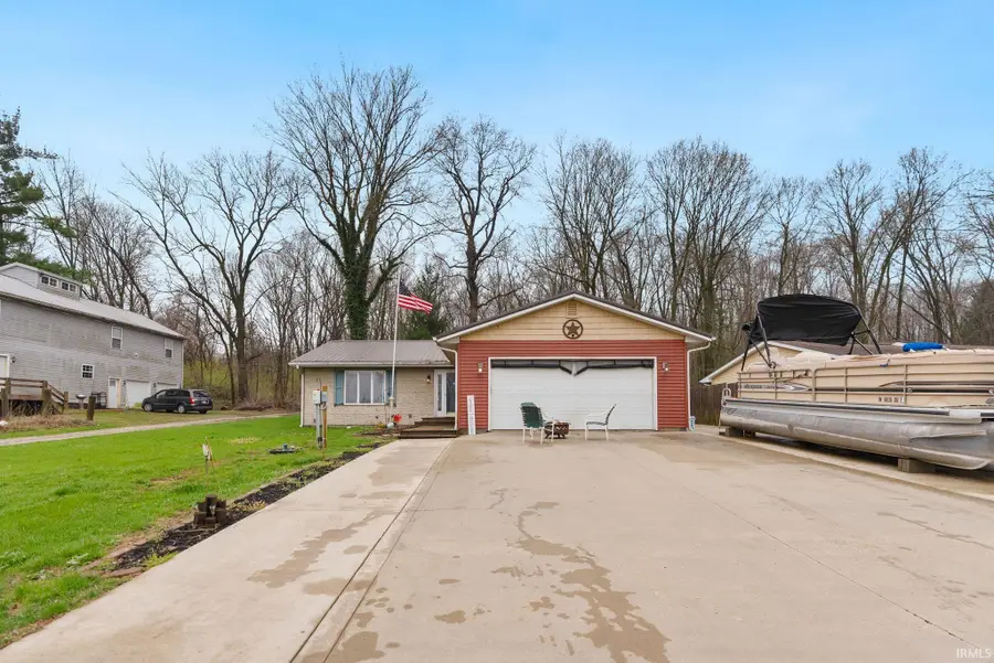 6907 E South Barbee Drive, Pierceton, IN 46562 - #3
