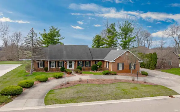 2817 E Prestwick Road, Winona Lake, IN 46590