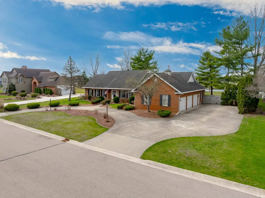 2817 E Prestwick Road, Winona Lake, IN 46590 - #2