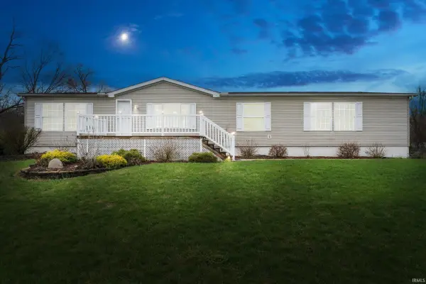 52115 Hollyhock Road, South Bend, IN 46637