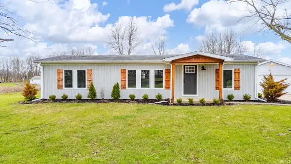 1076 E County Road 650, New Castle, IN 47362