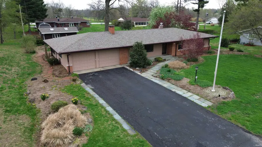 684 W Greenbrier Lane, Sullivan, IN 47882 - #2