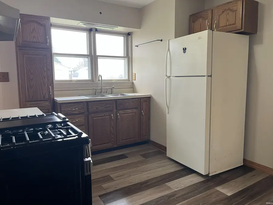 25 W Stump Street, Williamsport, IN 47993 - #3