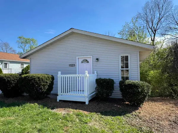 1523 W 8th Street, Bloomington, IN 47404